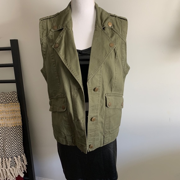 Forever 21 Army Green Utility Vest - Picture 1 of 5